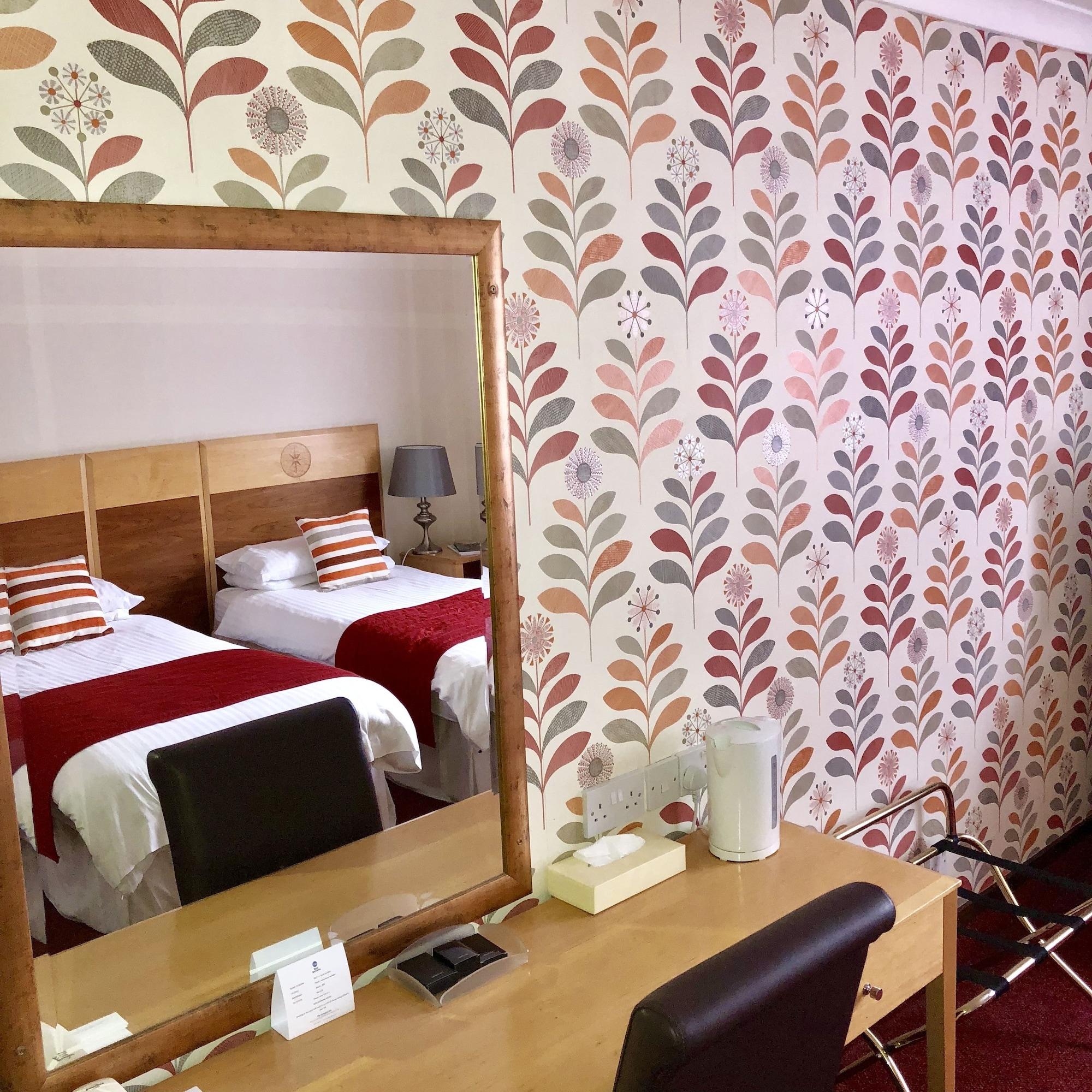 Best Western Compass Inn Tormarton Екстер'єр фото
