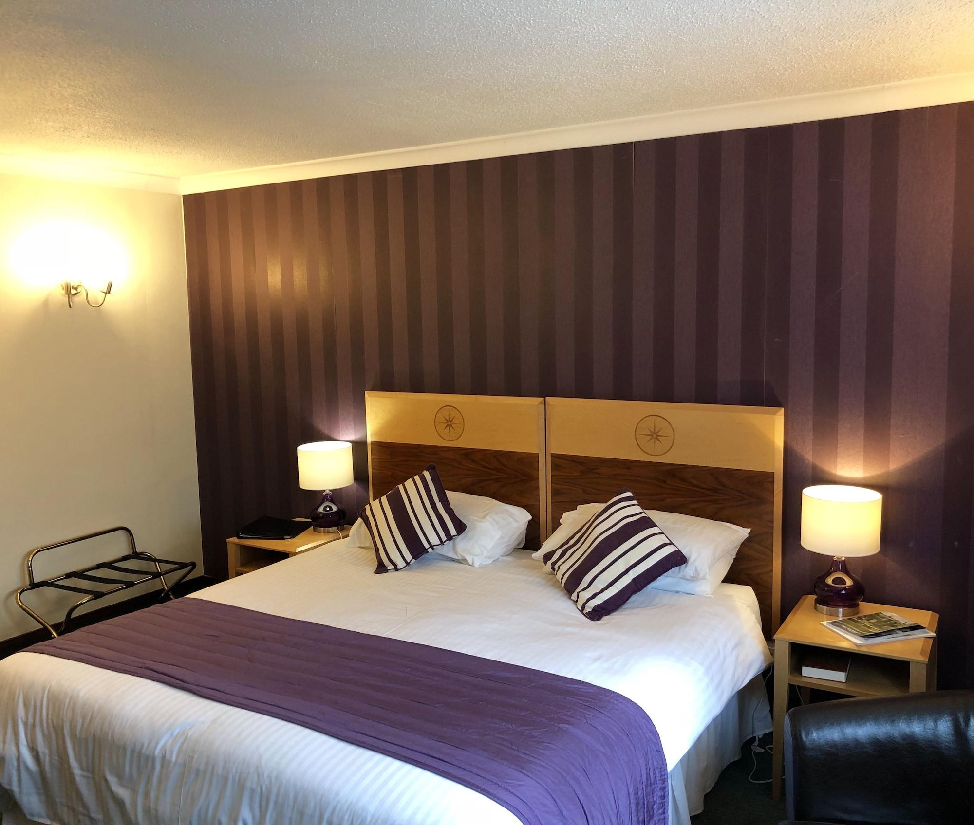 Best Western Compass Inn Tormarton Екстер'єр фото