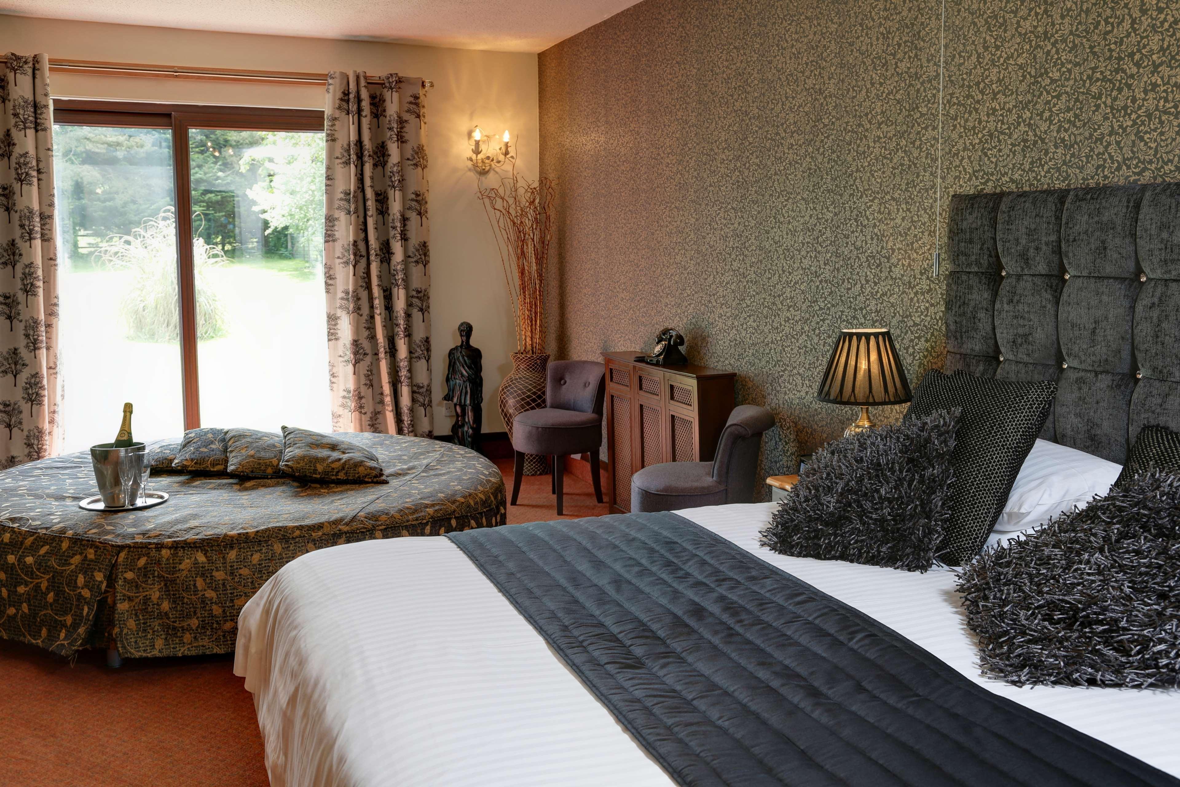 Best Western Compass Inn Tormarton Екстер'єр фото