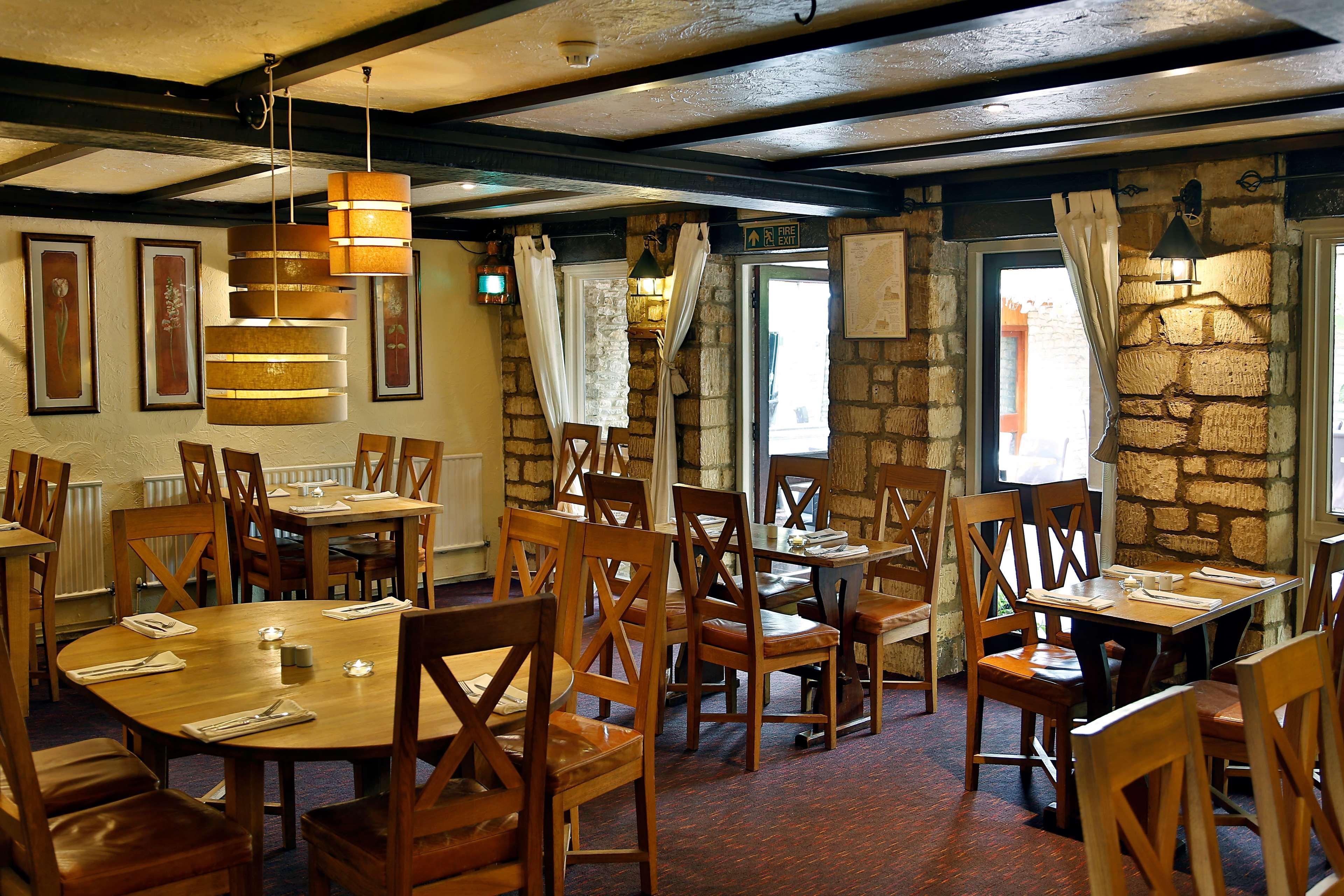 Best Western Compass Inn Tormarton Екстер'єр фото