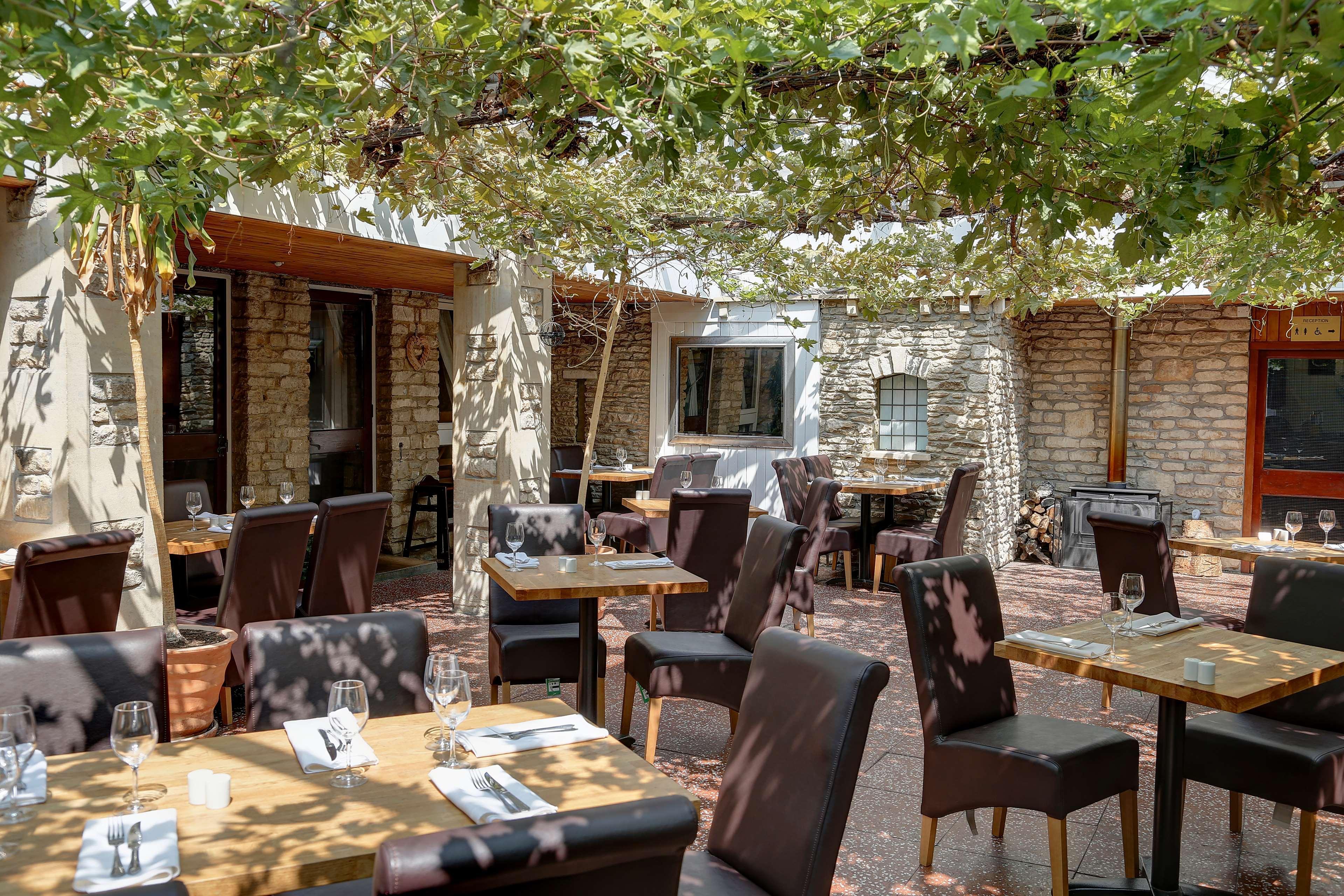 Best Western Compass Inn Tormarton Екстер'єр фото