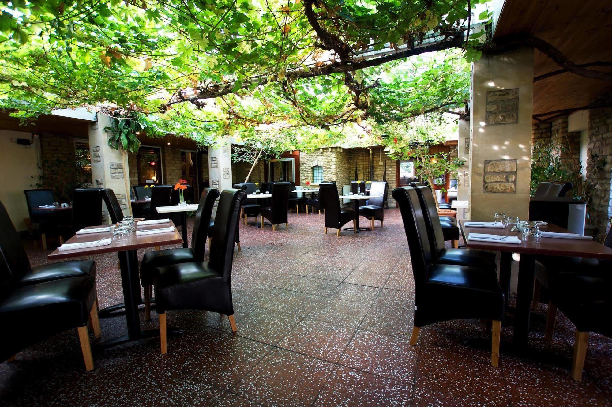 Best Western Compass Inn Tormarton Ресторан фото