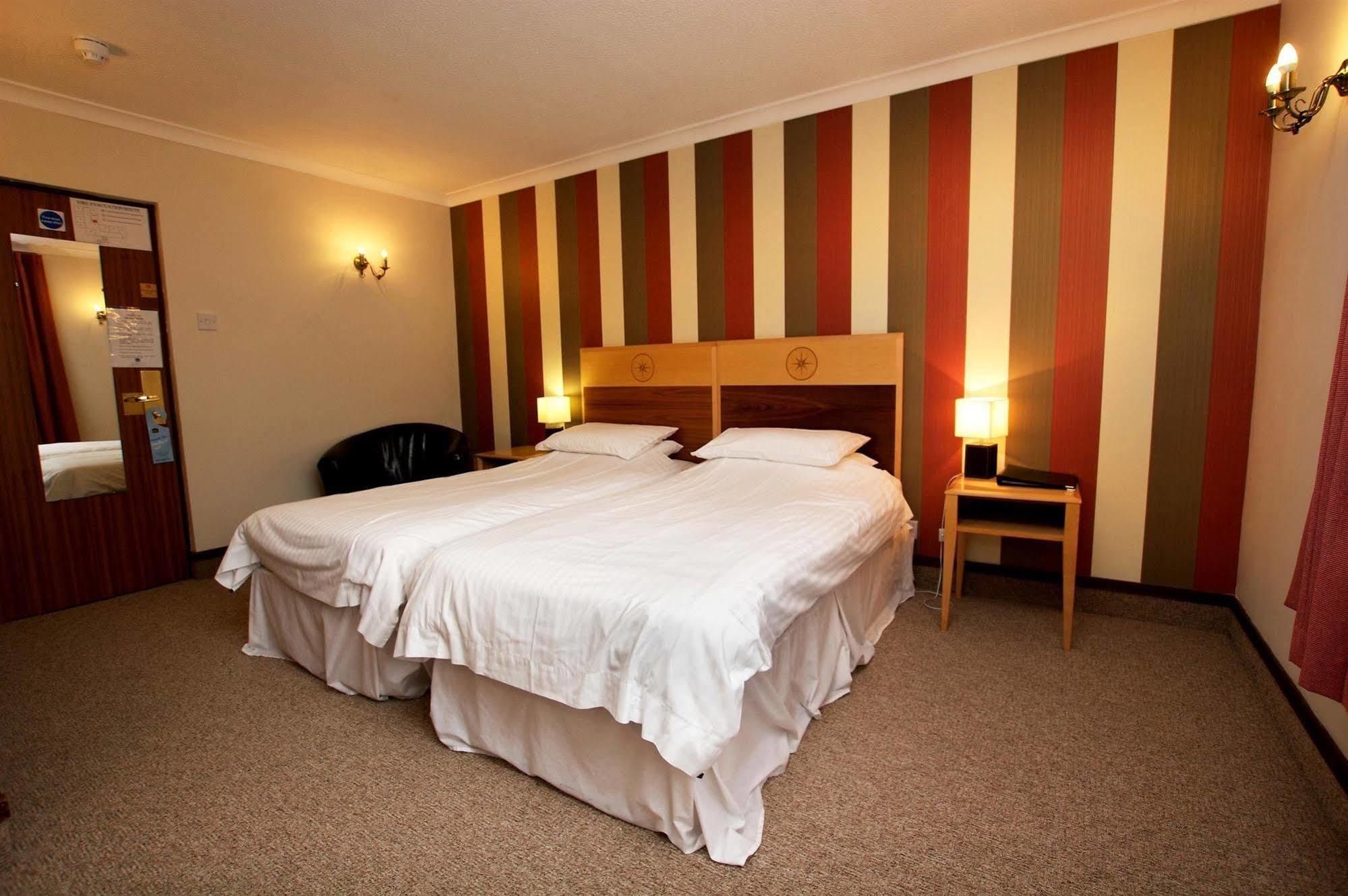 Best Western Compass Inn Tormarton Номер фото
