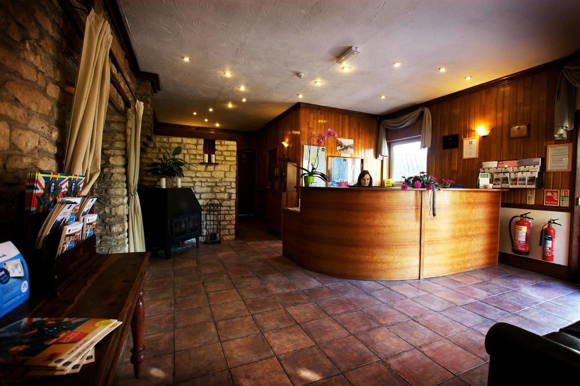 Best Western Compass Inn Tormarton Інтер'єр фото